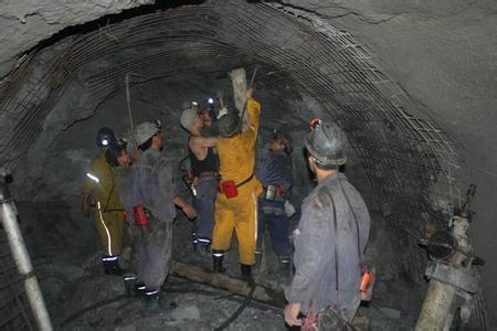 湘乡工程爆破中的危险因素分析以及应对工程爆破危险的措施
